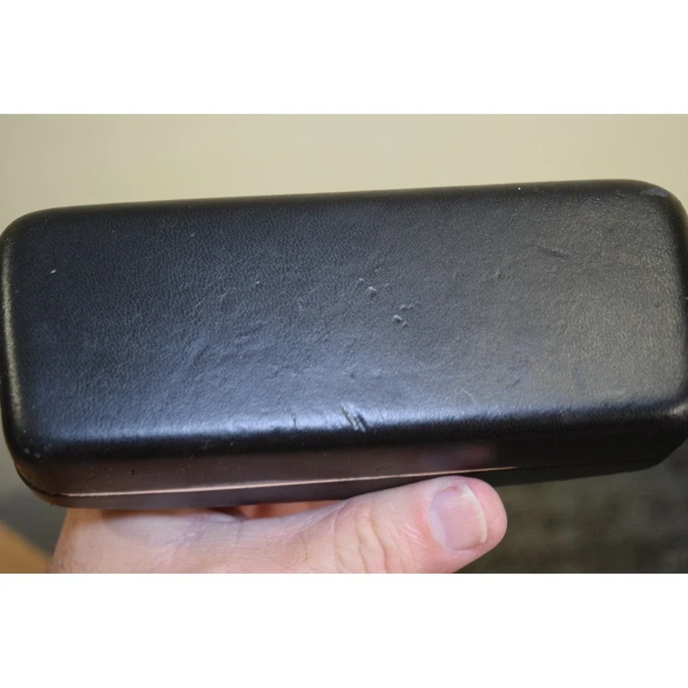 Oakley Sunglasses Eyeglasses Clam Shell Black - Logo CASE ONLY - Flaw